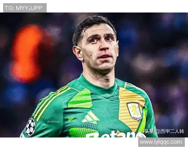 门神之下的足球明星球员们谁才是真正的守护者与传奇