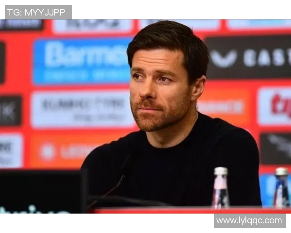 足球明星哈维阿隆索的辉煌职业生涯与对足球的深远影响解析